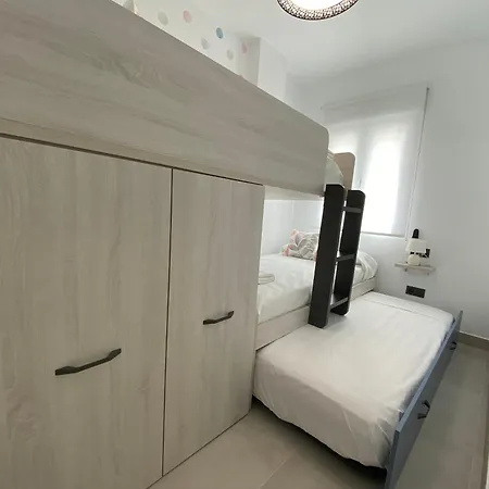 Playa La Barrosa, Alojamientoslola Apartment Chiclana de la Frontera